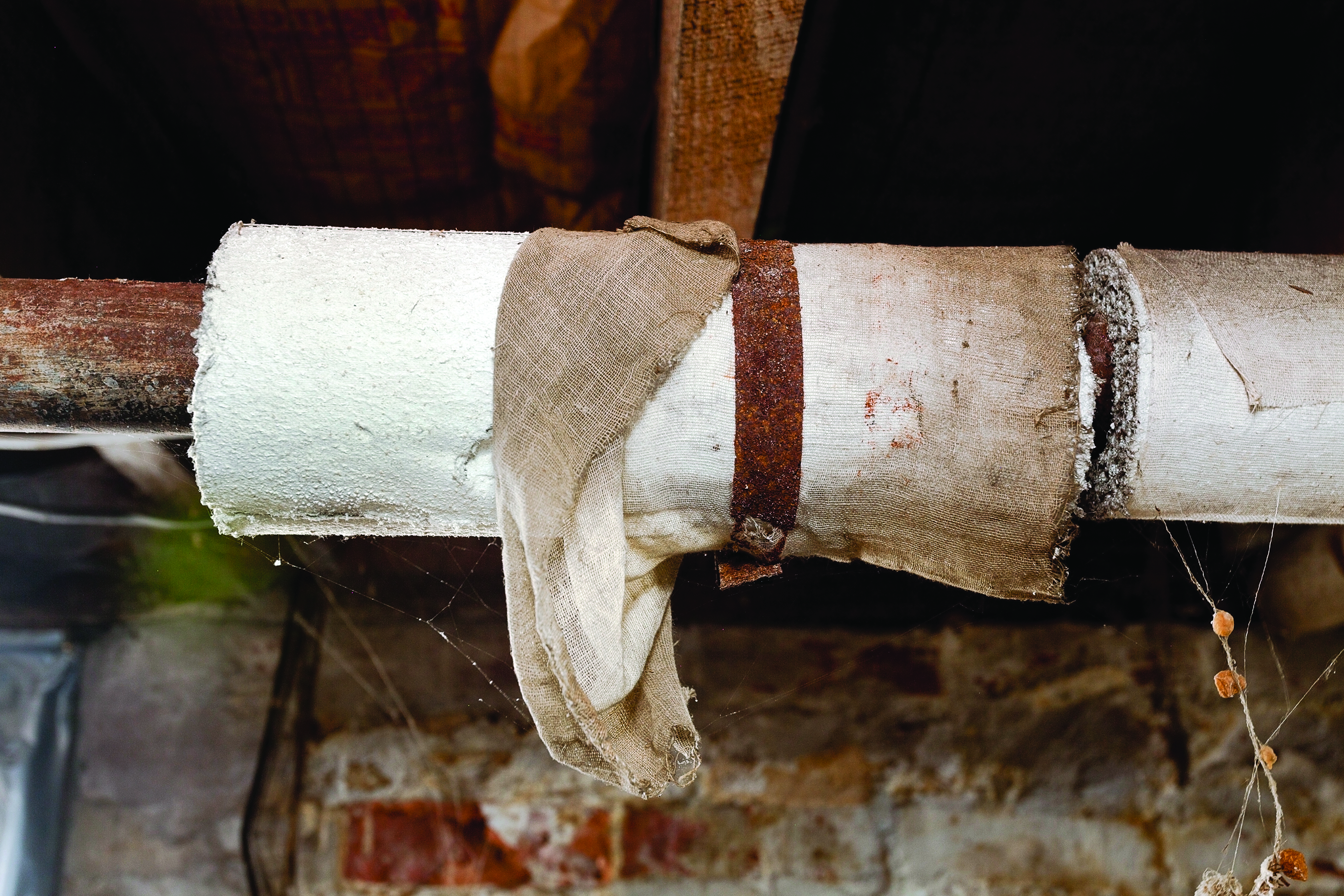 Insulation in roofs and conduits