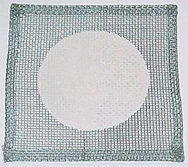 Figure 1 - Gauze mat with ceramic centre