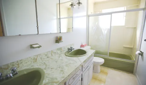 Bathroom image from householders and home renovators booklet.
