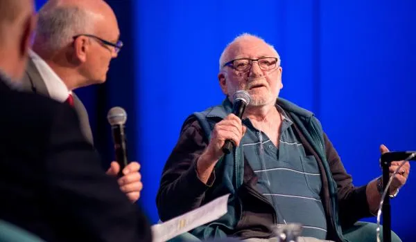 South Australian asbestos advocate Terry Miller OAM has been remembered as a champion of fellow asbestos victims who devoted nearly two decades of his life to support families, campaign for improved laws, and educate the public about the ongoing dangers of asbestos.